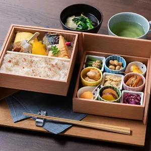 Candeo Karasuma Rokkaku 日本