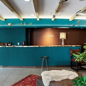 Toms Hotel Tokyo
